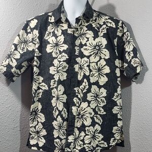 Casual Black Floral Short-Sleeve Button-Down Shirt